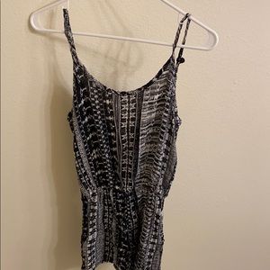 Romper black & white with patterns